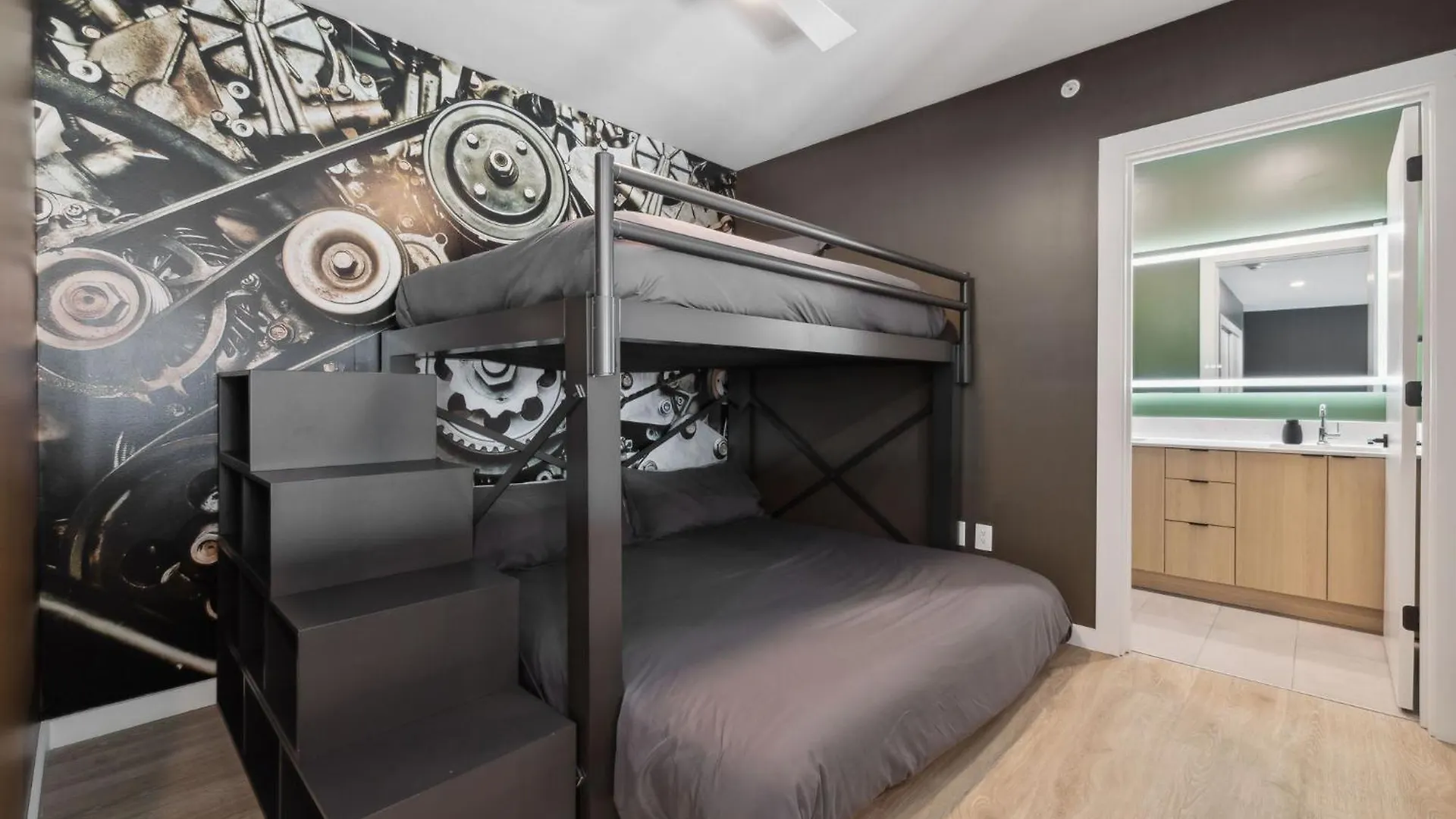 Apartment Walk To Broadway, Pool, Gym, Parking At Cowboys & Playboys In Downtown Nashville