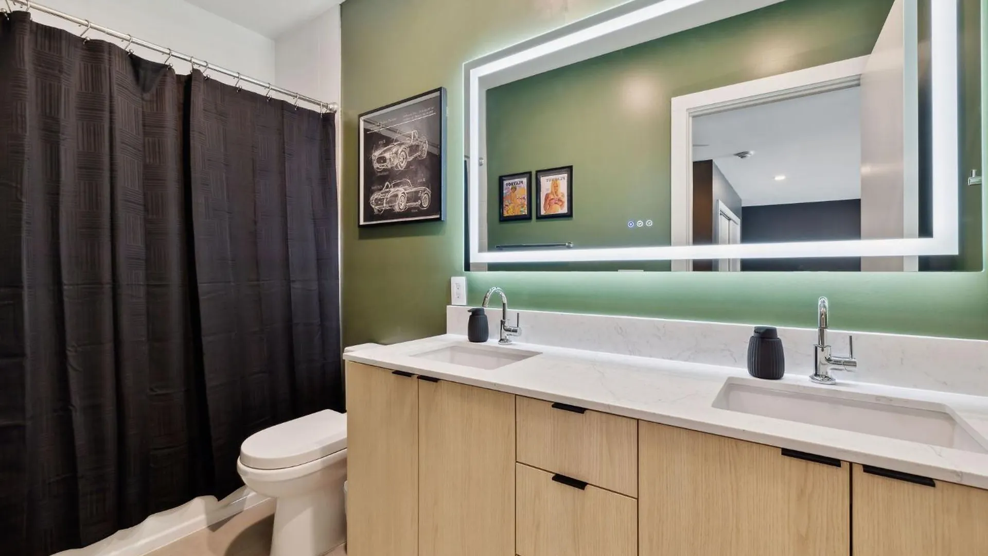 Walk To Broadway, Pool, Gym, Parking At Cowboys & Playboys In Downtown Nashville 0*,  United States